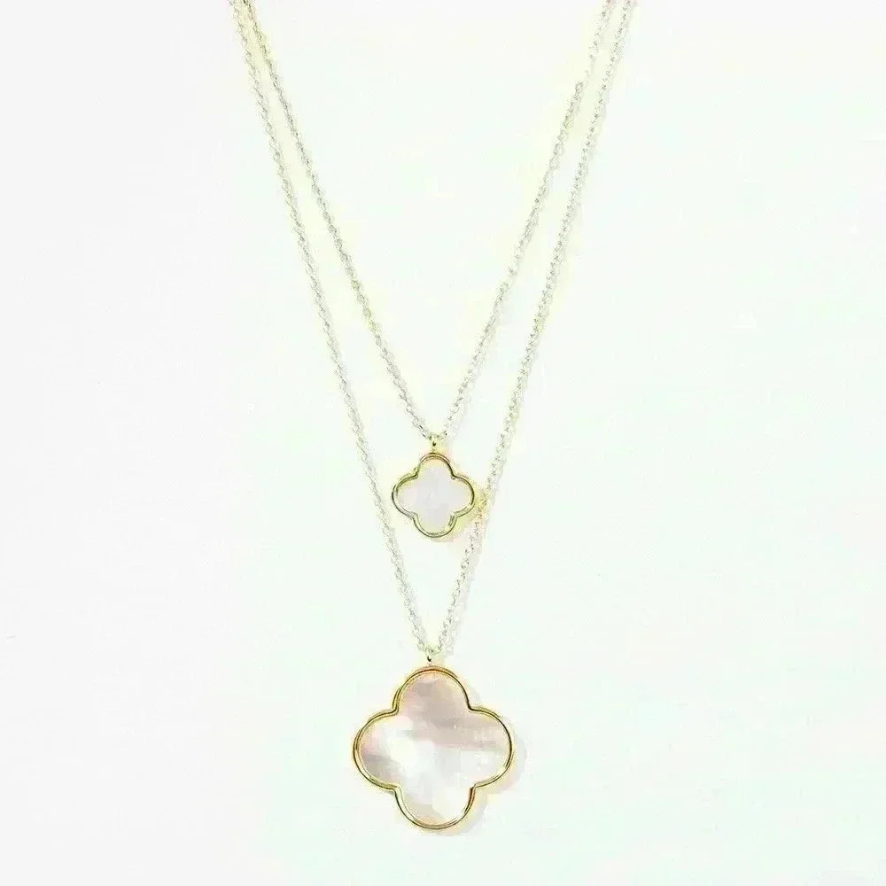 BEAUTIFUL WHITE GOLD DOUBLE MOTHER OF PEARL QUATREFOIL/CLOVER PENDANT NE… - Picture 2 of 2